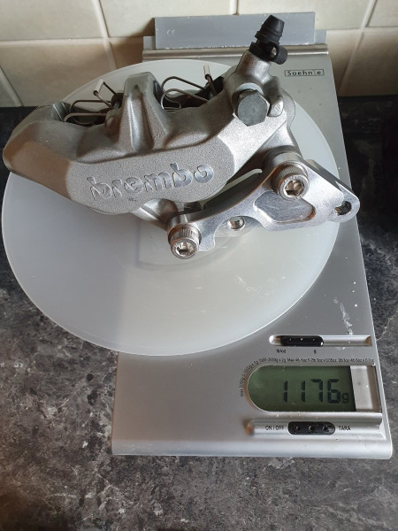 Bremssattel mit Belägen und Adapter